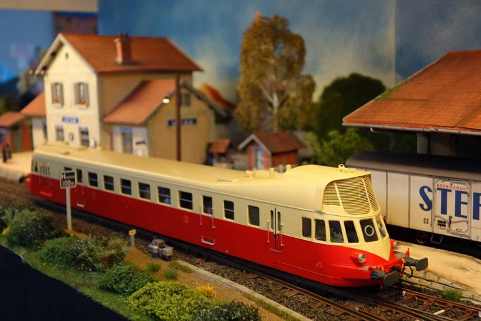 026ZERO_RESEAU_B ROULIER_GARE DE SAINT-BLIN_EXPO_QUAI ZERO_ST-LEONARD_10_20160521_AUTORAIL_ABJ_AMJL.jpg
