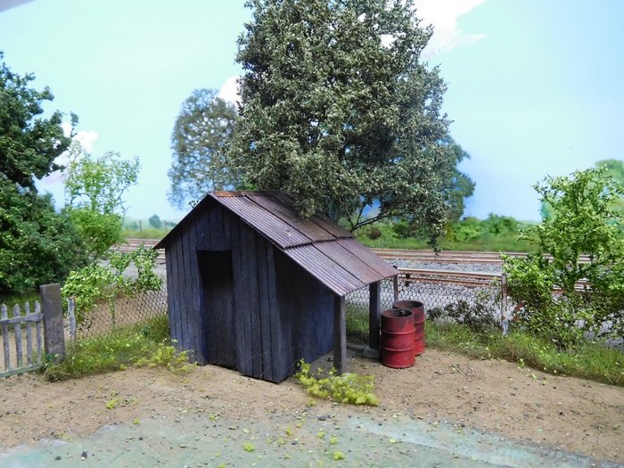abri de jardin.JPG